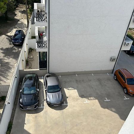 Blue Velvet Apartment Bucharest Exterior photo