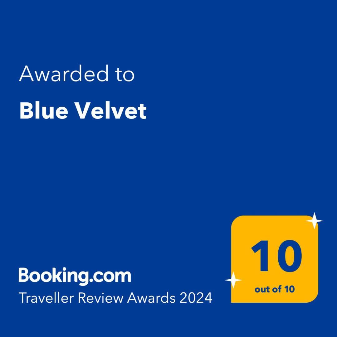 Blue Velvet Apartment Bucharest Exterior photo