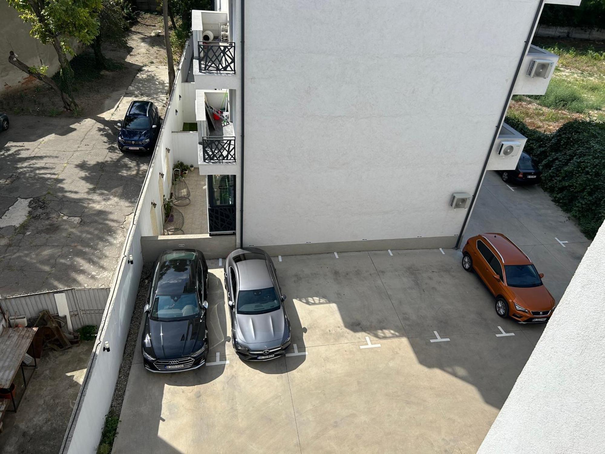 Blue Velvet Apartment Bucharest Exterior photo