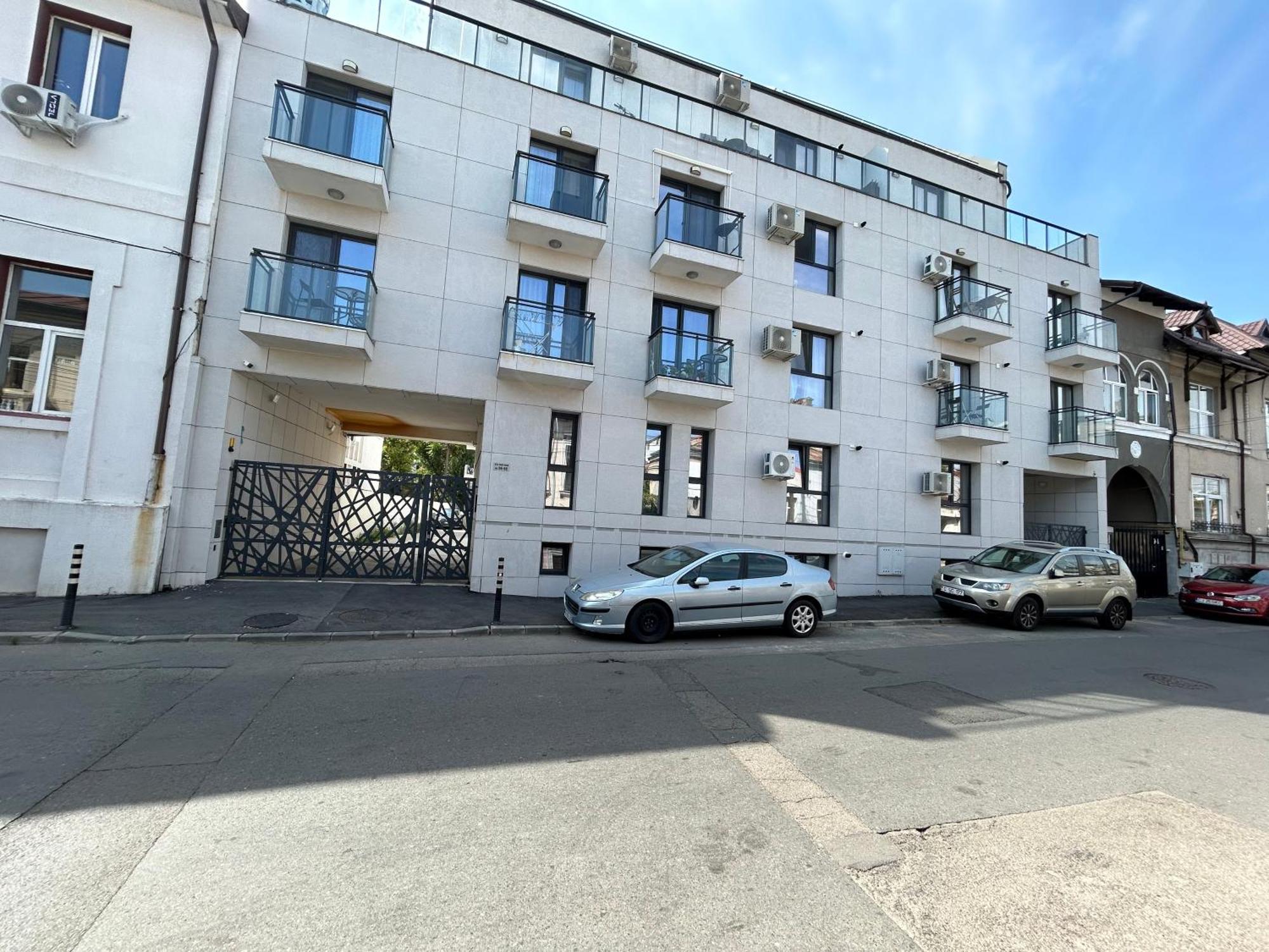 Blue Velvet Apartment Bucharest Exterior photo